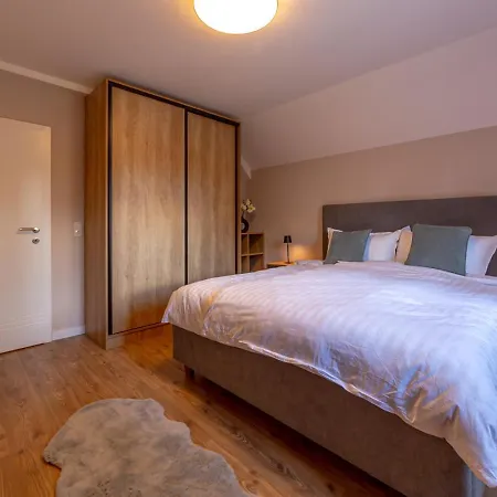 View Kaludjerske Bare