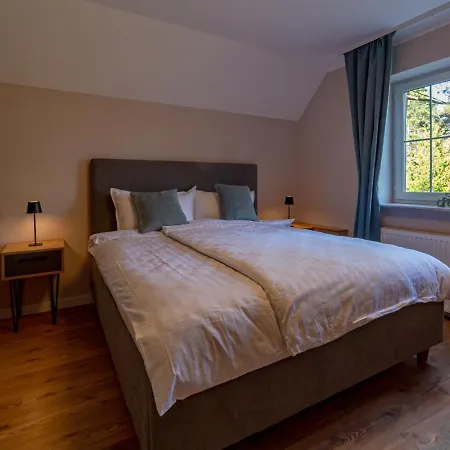 View Kaludjerske Bare